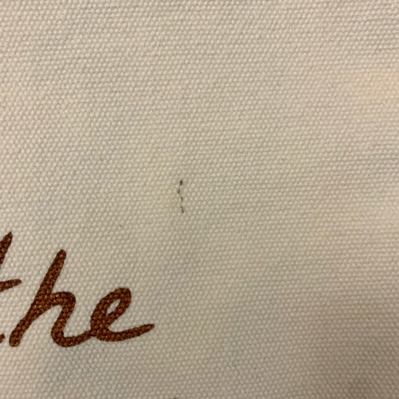 NWOT Olive and Poppy Rosé Pouch - Picture 4 of 4